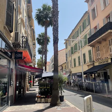 2 Bed Swan House La Croisette 아파트 *