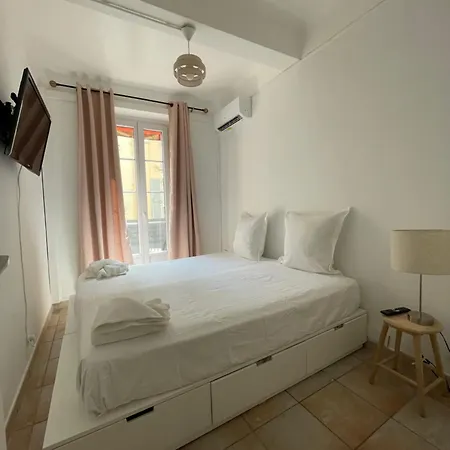 2 Bed Swan House La Croisette 아파트